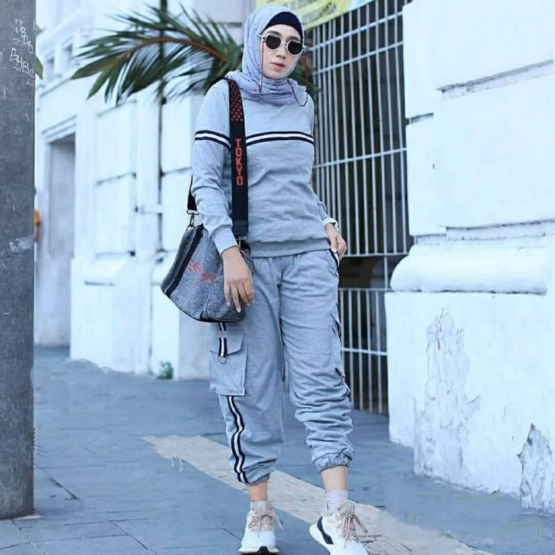 NABILA SET / BIG SIZE / GAGIL / KAOS BAJU CELANA TRAINING / BAJU OLAHRAGA WANITA MUSLIM/ SWEATSHIRT