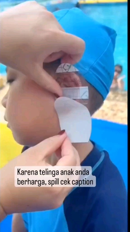 plester telinga anak ketika mandi dan berenang #pelindungtelingaanak #antiair #racunshopeee