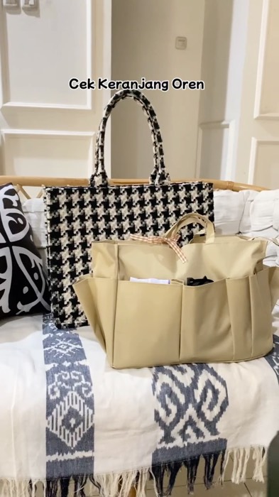 Organizer Tote Bag #RacunShopee #SpillRacunShopee #ShopeeLook #ShopeeFashionHaul #shopeevideo #ShopeeReview #shopee1111bigsale #organizerbag #totebag