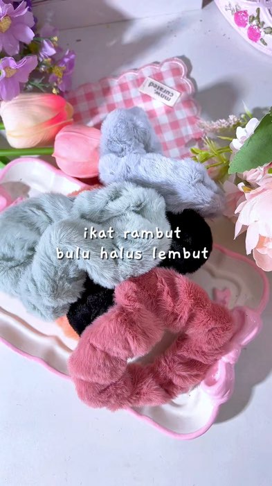 ikat rambut bulu #ikatrambut #ikatrambutviral #scrunchies #ikatrambutmurah #ikatrambutbulu #ikatrambutkorea #SpillRacunShopee #Diskon50Persen #shopee