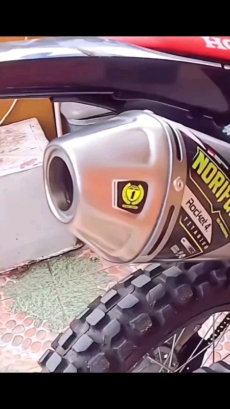suara di jamin mantull bosku#knalpotracing #fypdongggggggg #variomodifikasi #vario150 #tzm #pcx #nmax