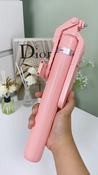 Tripod kokoh bisa di cas remotnya #tripodbluetooth #tripod #tripodtongsis #tripodngonten #tripodremote #tripodremot #GratisOngkirRP0 #ShopeeCOD #trik