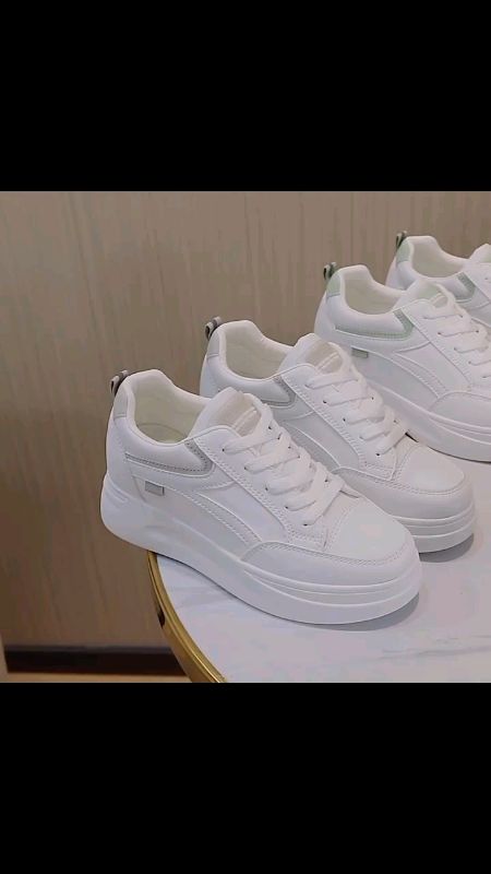 Sepatu Sneakers Wanita  Putih  Korean Style #sepatuwanita #sepatu #SpillBawaBerkah #SpillRacunShopee #RacunShopee