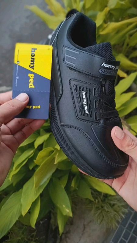 Sepatu Homyped #GakNyeselBeliIni #sepatuhomyped #sepatusekolah #BadaiTapiBudget #GratisOngkirRP0 #RacunShopeeCheck #SpillRacunShopee #ShopeeLook