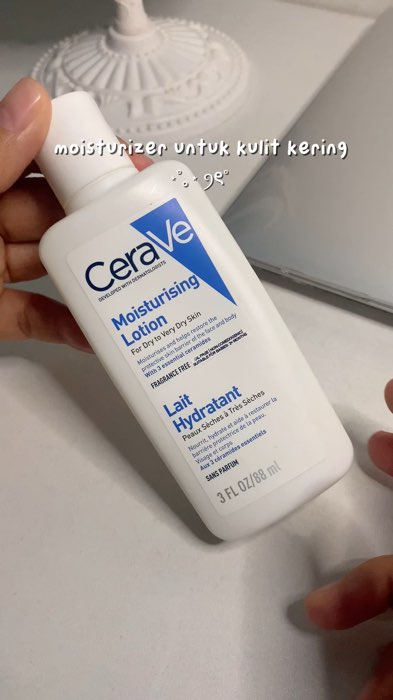 Melembabkan kulit kering kerontang #shopeebeauty #cerave #moisturizer #pelembab #kulitkering #checkoutsekarang #lotionviral