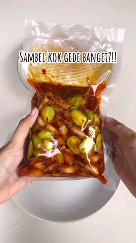 SAMBEL KO GEDE BANGET UDAH GITU DAPAT 2 BUNGKUS LAGI #sambal #sambel #sambalcumipete #sambalcumi #GratisOngkirRP0 #RacunShopee #ViralDiShopeeVideo