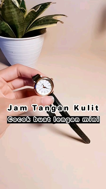 Siapa setuju ini cocok buat gift ke wisuda gitu juga? #jamtanganwanita #jamtanganmini #SpillRacunShoopee #fypshopee
