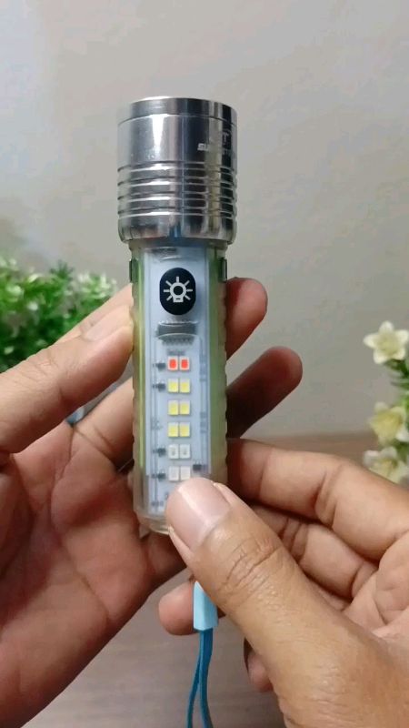 senter led 8 mode #senterledsuperterang #RacunShopee #SpillBawaBerkah #ViralDiShopeeVideo #GratisOngkirRP0 #ShopeeCOD #Diskon50Persen #PromoNonStop