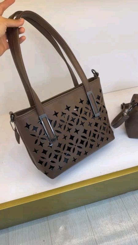 #clementbag #tasSlempangDanJinjing #taskekinian #tasmuatbanyak #taskerenberkualitas #taslokalberkualitas #fypdongggggggg #viral #yukdigercepin❤🥰