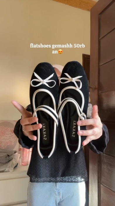 #flatshoes #flatshoeswanita #flatshoesmurah