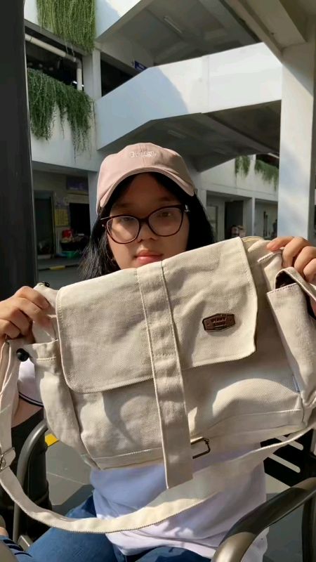 Rekomendasi tas Sling Bag. dari bahan kanvas premium harga sisa 80 ribu. buruan cekout sebelum kehabisan#SpillRacunShopee#RacunShopee #ViralDiShopee