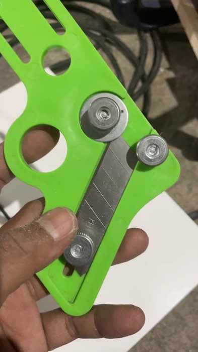 Alat pemotong edging