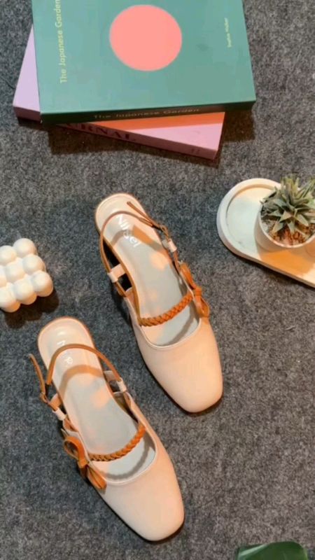apeee nihh ko cantikk banget 😍🤏😭🤎#BuruanCekBeliDiKeranjangmu👆🏻 #SpillRacunShopee #fyp#sepatuhaktinggiwanita #sepatuhak3cm #sepatuwanitakekinian