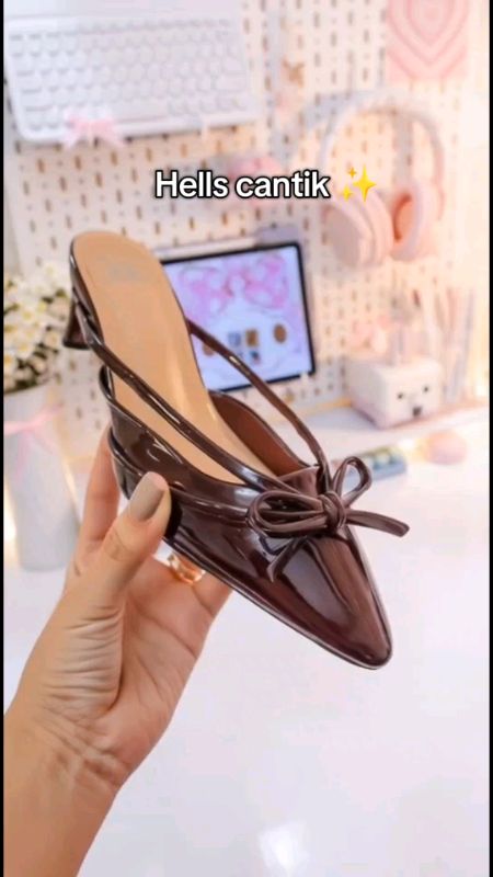 cantik banget ga sihh glossy juga ada banyakbwarna #Hellswanita #outfitideas #koreanstyle #SpillRacunShopee
