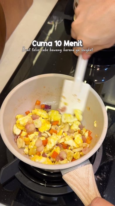 Buat telur cabe bawang bisa sat-set. #saucepan #saucepanantilengket #panciantilengket #wajanantilengket #wajanantilengketmurah