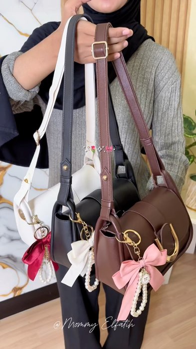 #CODinApa #SpillBawaBerkah #GakNyeselBeliIni #ShopeeLook #ShopeeFashionHaul #ShopeeCOD #GratisOngkirRP0 #taswanita #slingbag #shoulderbag #termurah
