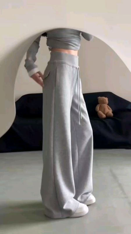 #sweatpantsloosehighwaist #baggypantwanita #ootdsimple #fypdong