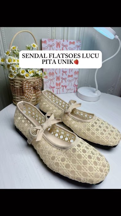 Sendal flatsoes cuman 60ribuan aja😍😍#sendalwanita #sendalflatshoes #sendalviralkekinian #TermurahDiShopee #ViralDiShopeeVideo #RacunShopee