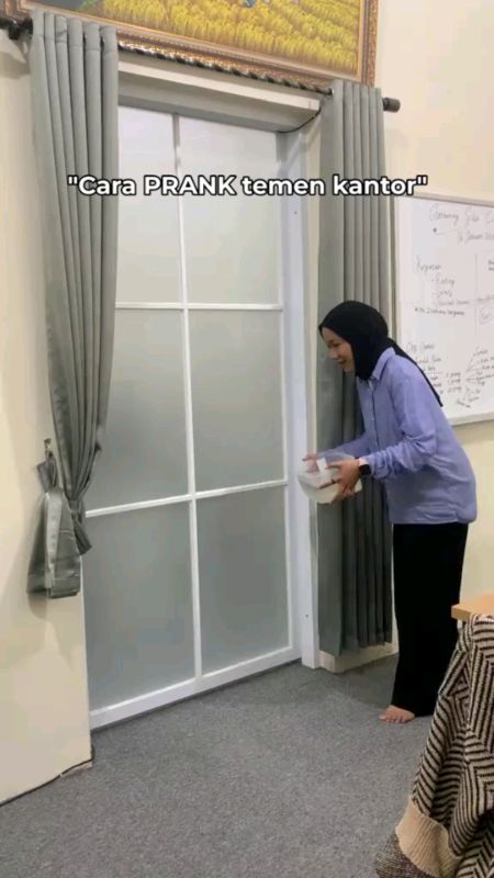 Udah seminggu mereka disitu 🙏 #prank #komedi #loop #packaging #kemasan #sifapackaging