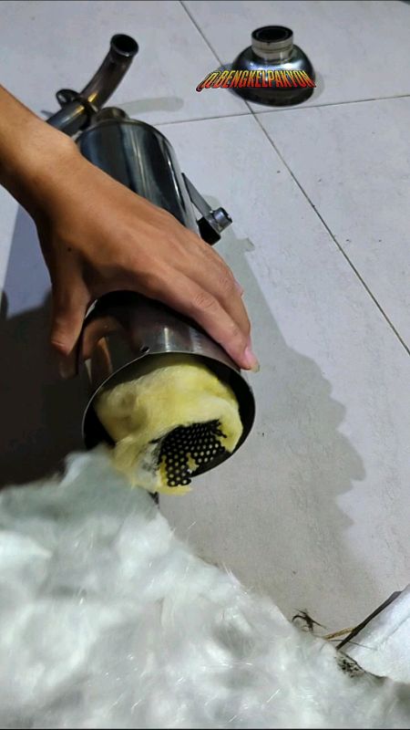 perbedaan pilih gasbul, jangan salah pilih ya😄#gasbulknalpot #gasbul #glasswool #glasswoolantibakar #variomodifikasi #ViralDiShopeeVideo #fyp