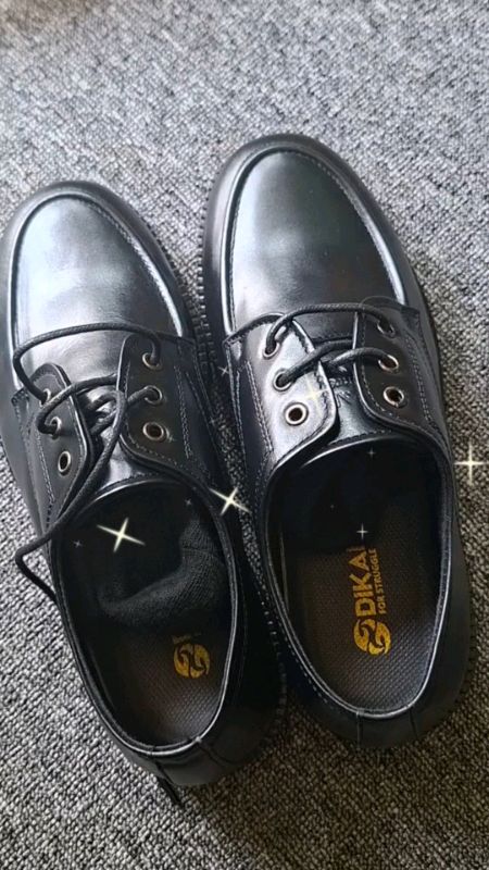 #sepatuhitampria #sepatukerja
