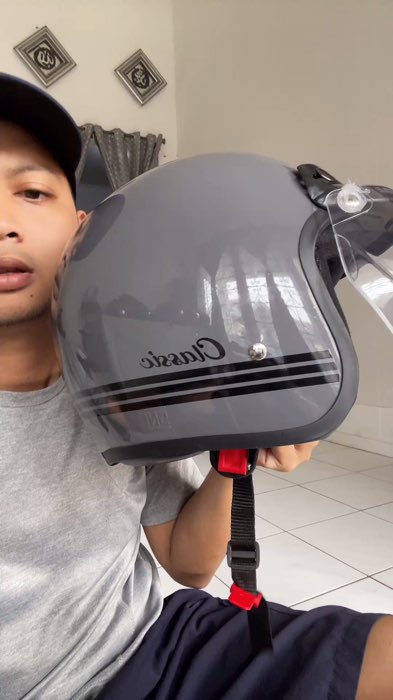 Helm bogo kekinian #helm #helmbogo #helmbogomurah #ViralDiShopeeVideo #ShopeeCOD