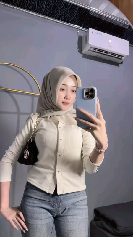 Aku pake size M #ShopeeLook #ShopeeCOD #shopeevideo #RacunShopee