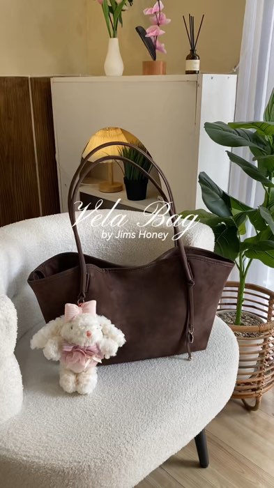 Totebag jumbo cakep! Vela bag by Jims Honey #taswanita #totebag #lokalbrand #RacunShopee #SpillBawaBerkah #PromoNonStop #ootd #FashiondiShopee #fyp