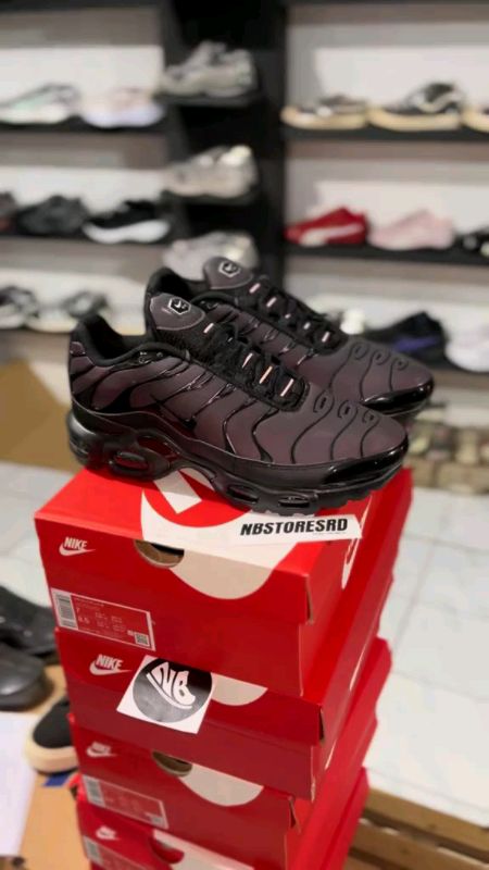 sepatu tn thermo red❤😍#4u#tnthermo #shopevideo #RacunShopee #fyp #tnthermo