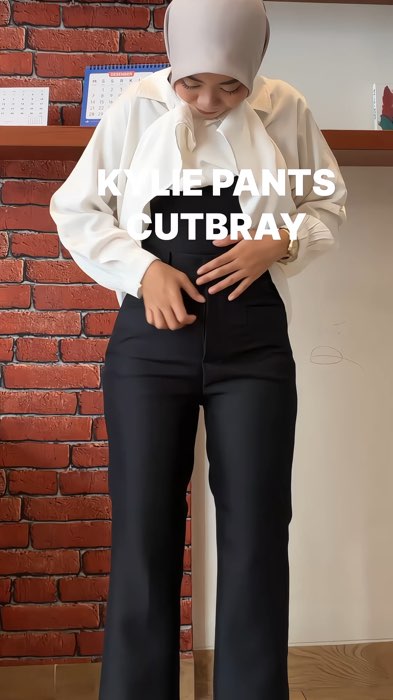Pas banget buat kaum petite gaes wajib punya pants cutbray nya #RacunShopee #pants