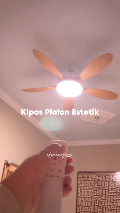 Cakep banget mana lampunya super terang😍 #kipasangin #kipasplafon #kipasgantung #KipasAnginPlafond #kipasangingantung #kipasanginestetik #kipasremote
