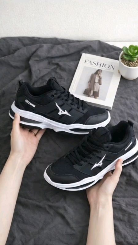 #GratisOngkirRP0 #Cashback40Persen #DiskonRacunShopee #spillracunshoppe #starboy #Skena #sneakers #sepatu #sneakerspria #olahraga #sepatuolahraga