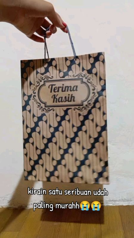 #paperbagmurah #paperbagsouvenir #paperbagkado