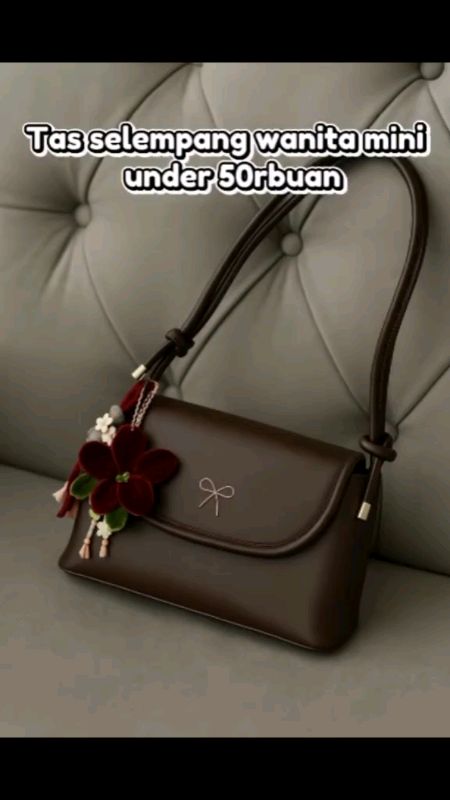 Tas Slempang Wanita😍💜✨#RacunShopee #CODinApa #PromoNonStop #TermurahDiShopee #GratisOngkirRP0 #Diskon50Persen