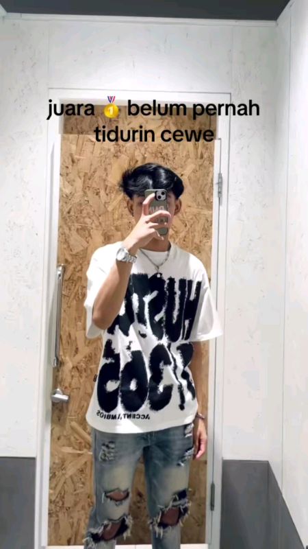 wah kece bangeut ni kaos bikin cwek meleleh yok gass#kaosdistro #kaosviral #ViralDiShopeeVidio #ViralDiShopeeVidio #RacunShopeeCheck #cosekarangjugak
