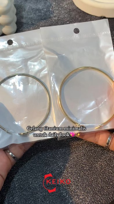 Gelang bangle wanita Best seller #promomakangajian #promo #promoshoope #fypシ #fyp #gelangmurah #gelangkekinian #gajiansale #gelangtitanium