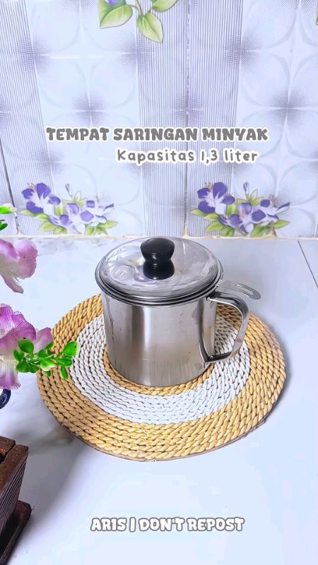 tempat saringan minyak dengan kapasitas sampai 1,3 liter bermanfaat banget loh ini 😍 #oilpot #oilpotsaringanminyak #saringanminyak