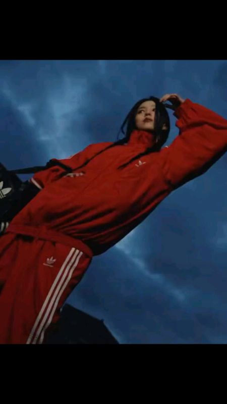 Adidas jaket #shopee #shopeevideo #shopeefashion #ShopeeFashionHaul #shopeevideofeed #fashionshopeehaul #adidas