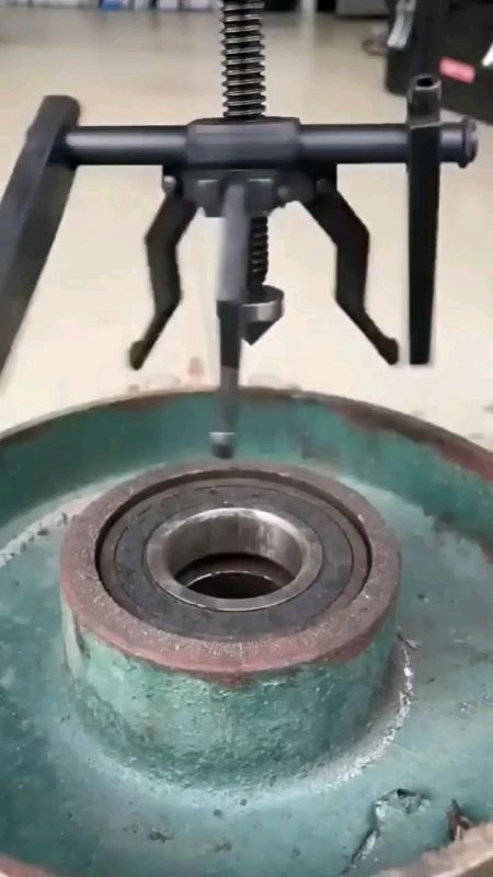 Alat melepas bearing treker cabut buka bearing
