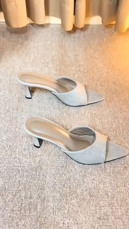 Ini heels enak banget dipakek, apa lagi kaki lebar jadi cocok bikin kaki slim🫶 #heelswanita #heels #fyp #shopeevideo  #RacunShopee #GratisOngkirRP0