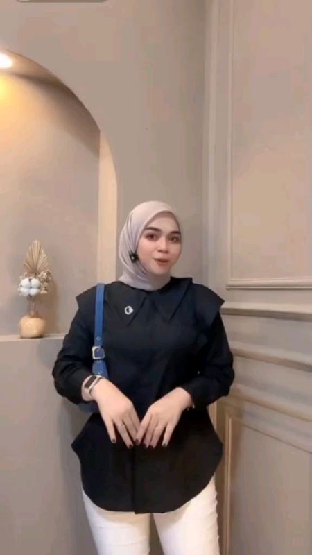 Tiara blouse #ShopeeLahap #ShopeeCOD #SpillBawaBerkah #ShopeeLook #SpillRacunShopee #RacunShopee #ShopeeFashionHaul #PejuangRupiah #ViralDiShopeeVideo