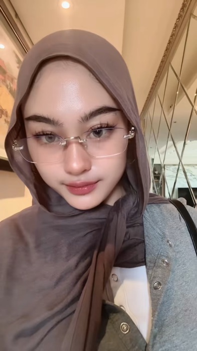 #pasminaviscose #pasmina #RacunShopeeCheck #ShopeeFashionHaul #ShopeeLook #outfitideas #ShopeeCOD