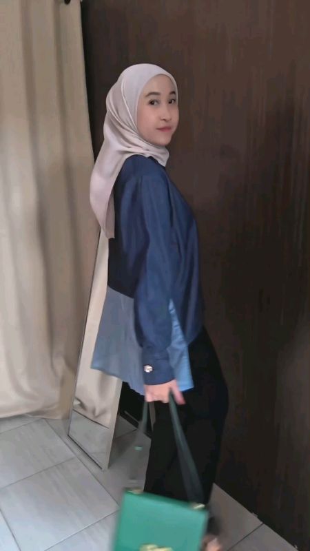 Outfit of the day #ShopeeFashionHaul #ShopeeRamadanLook #OOTDFashionShopee #GratisOngkirRP0 #CODinApa #ShopeeVideoCreator
