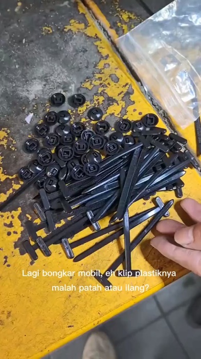 Kabel ties rivet#kabeltiesrivet #kabelripet #kabelties #kabeltiesmurah #kabeltiesviral #kabeltieshitam