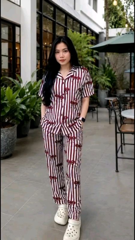 piyama Rayon motif#piyamarayonpremium #piyamawanita #piyamakekinian #shopeevideo #ShopeeCOD #ShopeeLook #SpillBawaBerkah