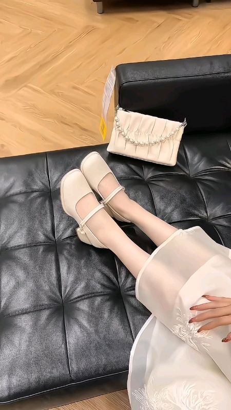 #sepatuhaktinggi  #highheels  #koreanheels #koreanstyle #BeliDiShopeeVideo #ViralDiShopeeVideo #RacunShopee #SillRacunShopee