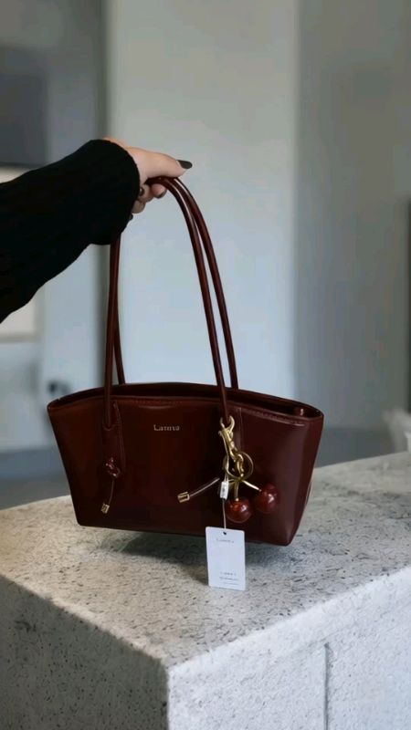 tas totebag wanita bahan kulit premium berkapasitas besar #FashiondiShopee  #ShopeeTasFashion #ShopeeFashionHaul #SpillTasPremiumMurahViral