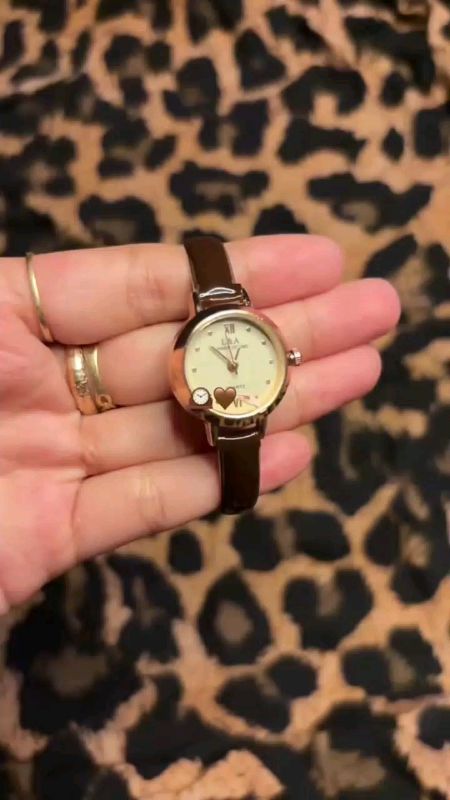 gila lucuu banget jam nya#jamtanganwanita #jamdindingaesthetic #lewatberandafyp #RacunShopeeCheck