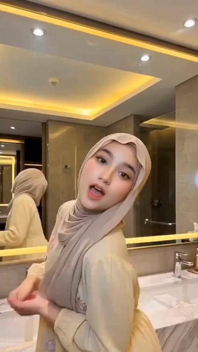 Pasmina kaos jersey #pashmina #pashminakaos #OOTDFashionShope #ViralDiShopeeVideo #shopeevideo #ShoopeLook #SpillRacunShopee