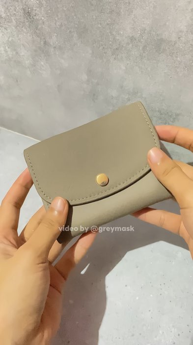 Card wallet yang tetap muat kartu, uang kertas & koin. Praktis untuk sehari-hari. #dompetwanita #cardwallet